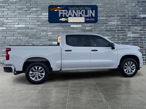 Used 2025 Chevrolet Silverado 1500 Custom image 6