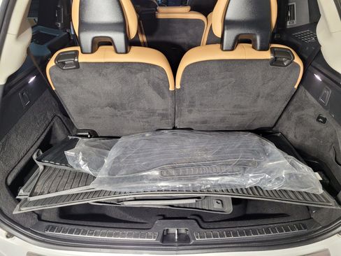 Used 2016 Volvo XC90 T6 Momentum w/ Momentum Plus Package image 13