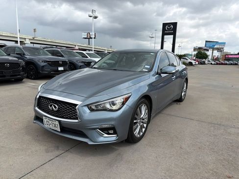 Used 2018 INFINITI Q50 Luxe w/ Cargo Package (L95) RWD image 7