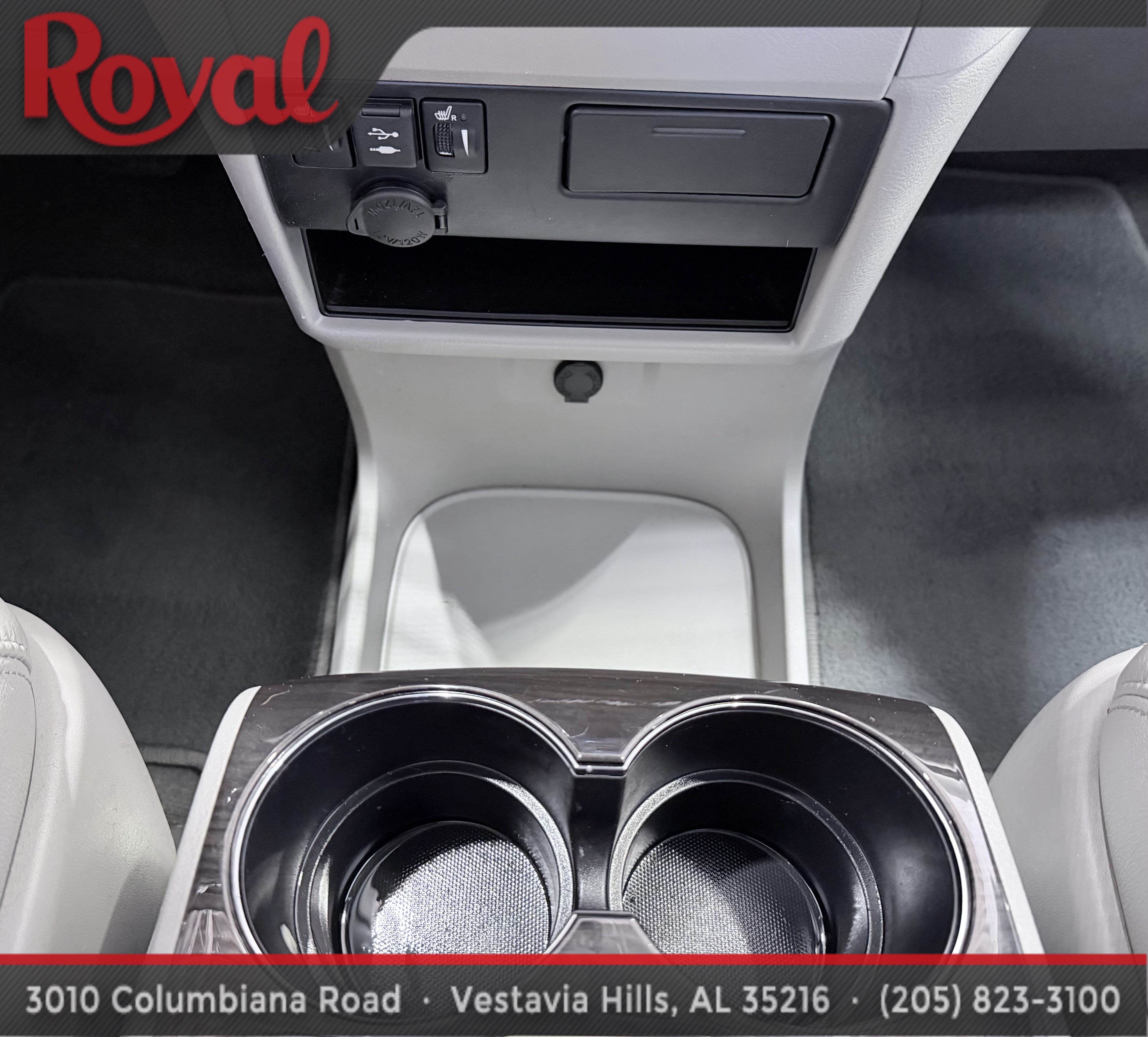 Used 2018 Toyota Sienna XLE w/ XLE Navigation Package FWD image 26