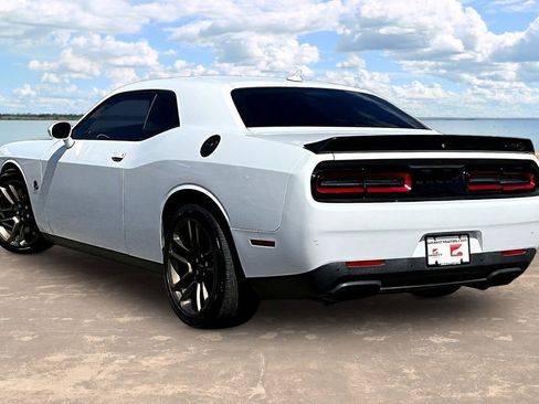 Used 2022 Dodge Challenger SRT Hellcat w/ Plus Package RWD image 6