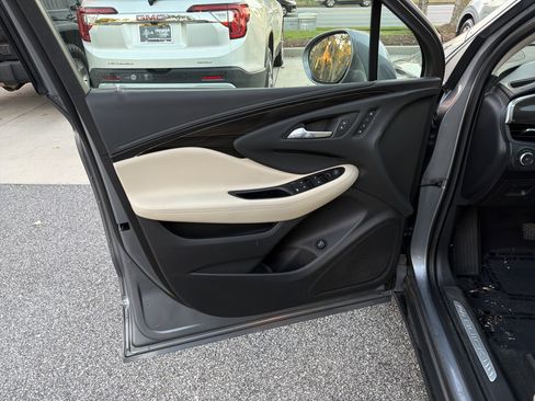 Used 2019 Buick Envision Essence image 14