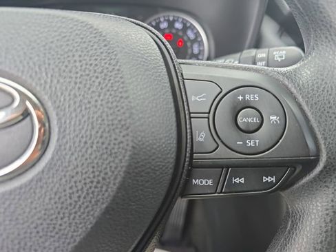 Used 2019 Toyota RAV4 XLE w/ Convenience Package image 18