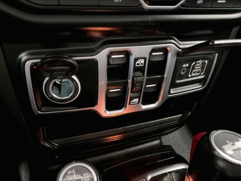 Used 2023 Jeep Wrangler Sahara w/ Cold Weather Group image 26