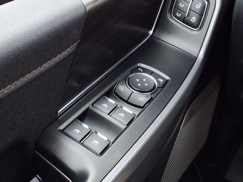 Used 2025 Ford F150 Lariat w/ Equipment Group 501A Mid image 19