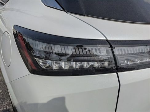 New 2025 Nissan Murano SL image 14