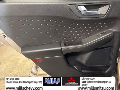 Used 2020 Ford Escape SEL image 11