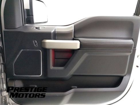 Used 2016 Ford F150 Lariat w/ Equipment Group 502A Luxury AWD/4WD image 32