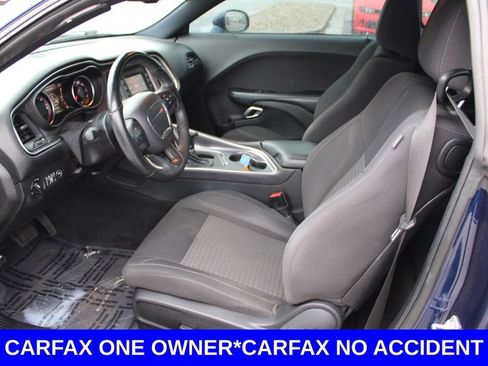 Used 2017 Dodge Challenger SXT image 15