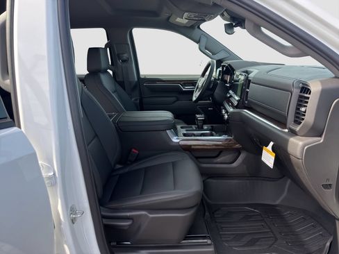 New 2026 GMC Sierra 1500 Elevation w/ Elevation Premium Package AWD/4WD image 18