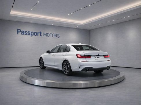 Used 2025 BMW 330i Sedan RWD image 3