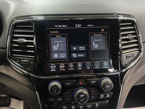 Used 2020 Jeep Grand Cherokee Altitude image 22