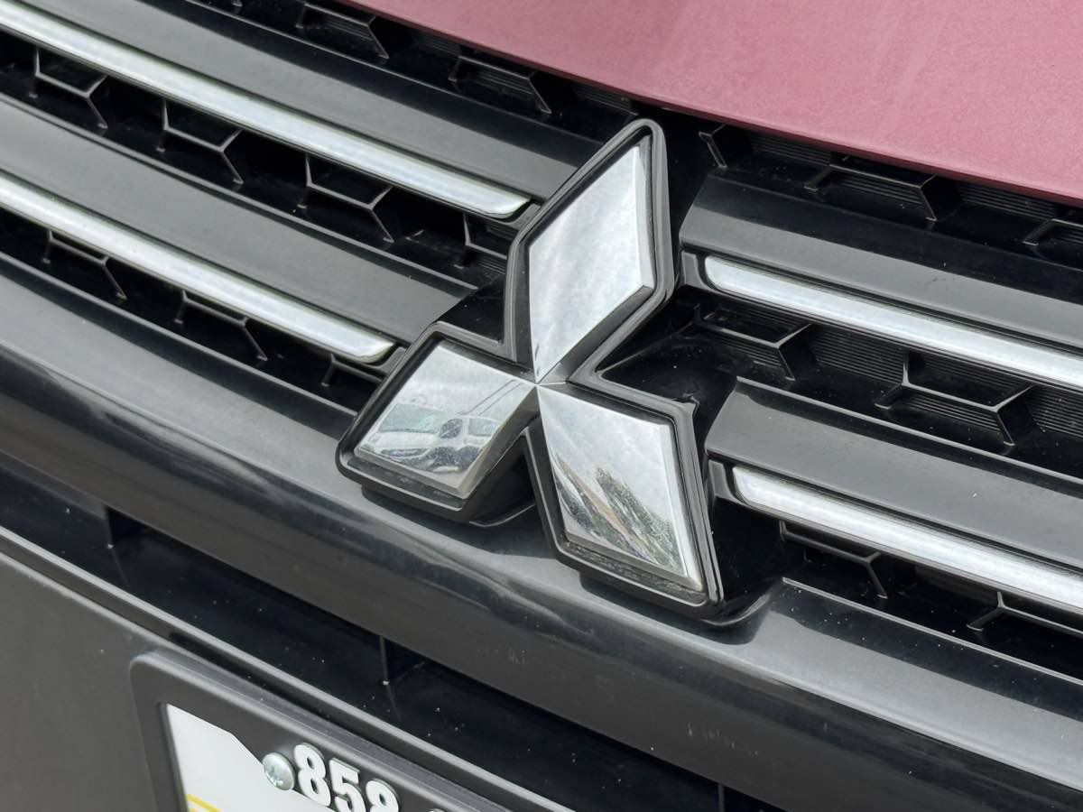 Used 2024 Mitsubishi Mirage FWD image 4