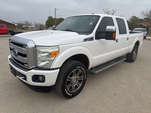 Used 2016 Ford F250 Platinum w/ FX4 Off-Road Package image 3