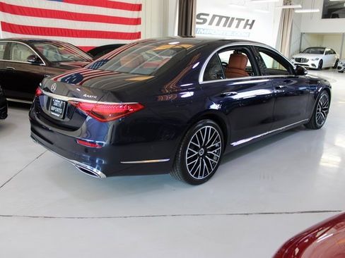Used 2022 Mercedes-Benz S 500 4MATIC w/ 3D Technology Package image 44