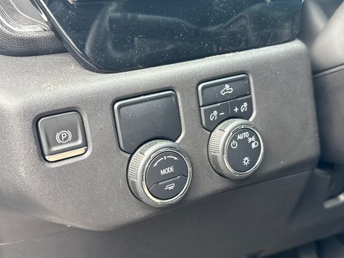 Used 2023 Chevrolet Silverado 1500 LT RWD image 30