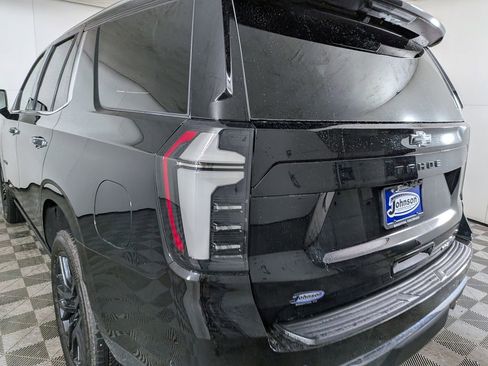 Used 2025 Chevrolet Tahoe Premier AWD/4WD image 14