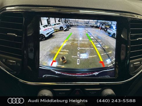Used 2020 Jeep Grand Cherokee Altitude image 24