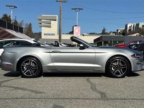 Used 2023 Ford Mustang Premium image 3