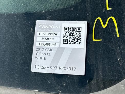 Used 2017 GMC Yukon XL Denali image 23