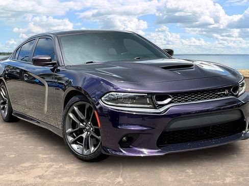 Used 2022 Dodge Charger Scat Pack w/ Plus Group RWD image 3