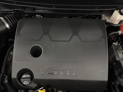 Used 2024 Buick Enclave Premium image 7