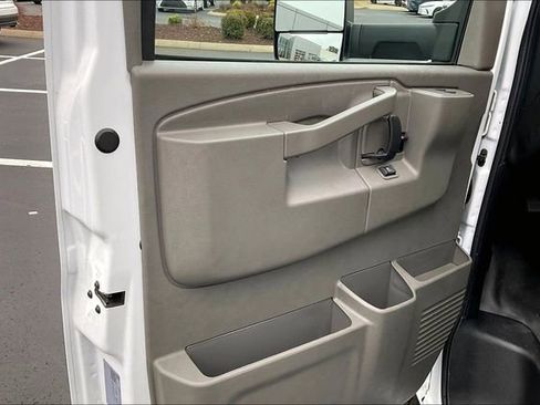 Used 2024 Chevrolet Express 3500 w/ Power Convenience Package RWD image 23