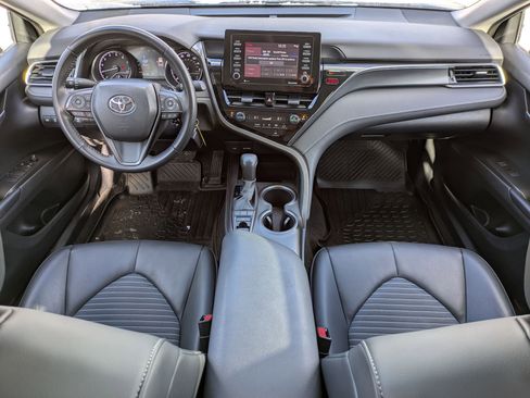 Used 2023 Toyota Camry SE image 15