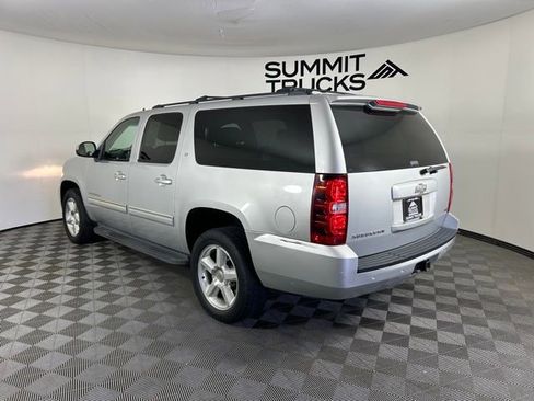 Used 2010 Chevrolet Suburban LT AWD/4WD image 5