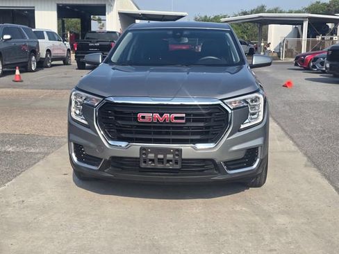 Used 2023 GMC Terrain SLE FWD image 3