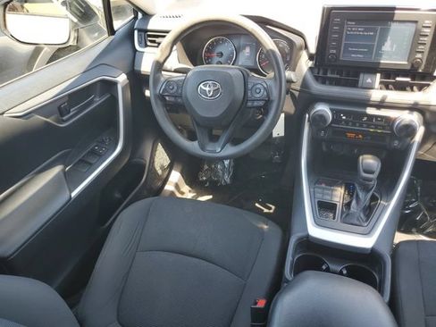 Used 2019 Toyota RAV4 LE AWD/4WD image 13
