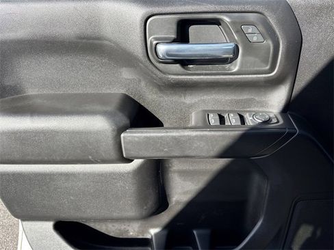 Used 2020 Chevrolet Silverado 1500 Custom w/ Custom Value Package image 34