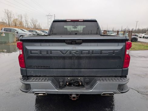Used 2022 Chevrolet Silverado 1500 LT AWD/4WD image 9