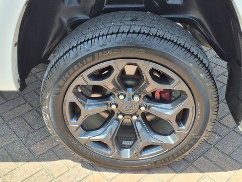 Used 2022 RAM 1500 Limited AWD/4WD image 10