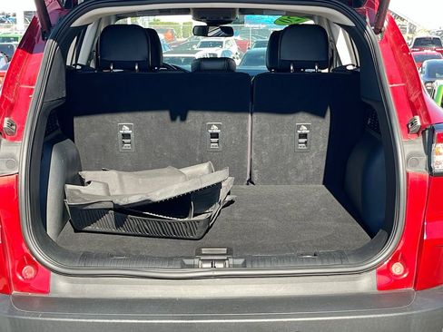 Used 2020 Ford Escape Titanium image 27