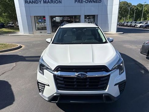 Used 2023 Subaru Ascent Limited image 2