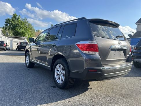 Used 2012 Toyota Highlander 4WD w/ Tech Pkg image 6