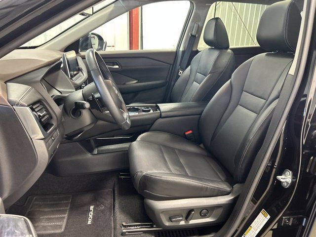 Used 2023 Nissan Rogue SL AWD/4WD image 13