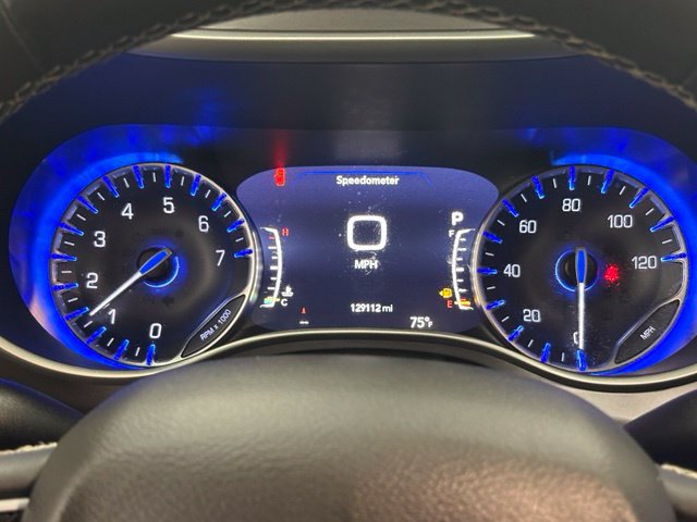 Used 2022 Chrysler Pacifica Touring-L FWD image 28