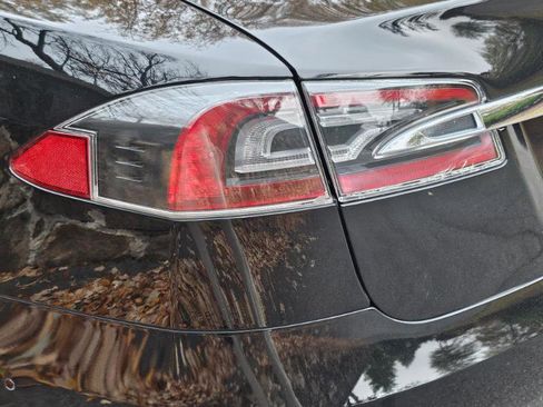 Used 2018 Tesla Model S 100D image 28