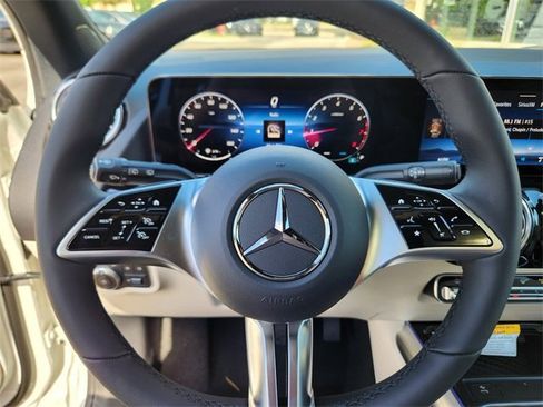 Certified 2026 Mercedes-Benz GLA 250 4MATIC image 19