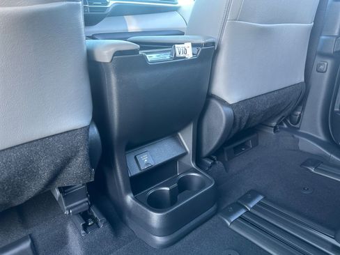 New 2026 Toyota Sienna XLE image 17