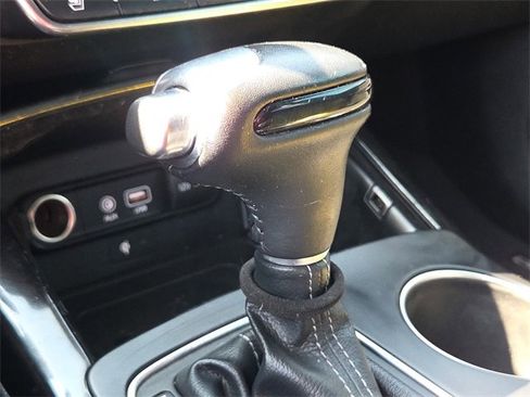 Used 2019 Kia Sorento SX image 21