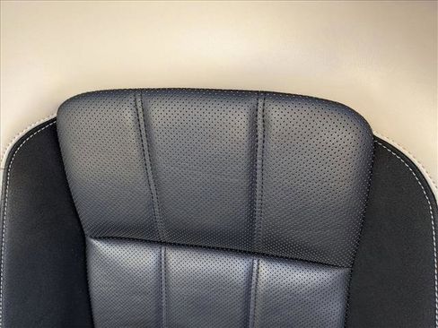 Used 2020 Land Rover Range Rover Sport HST image 14