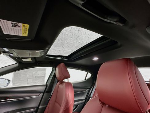 New 2026 MAZDA MAZDA3 Carbon image 22