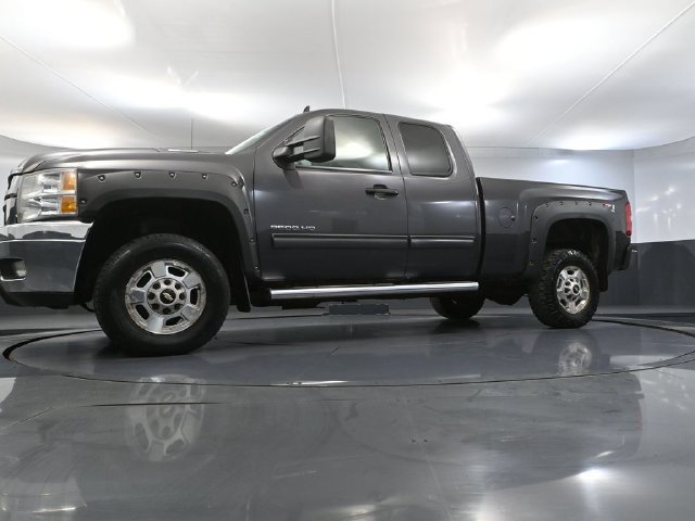 Used 2011 Chevrolet Silverado 2500 LT w/ Interior Plus Package AWD/4WD image 42