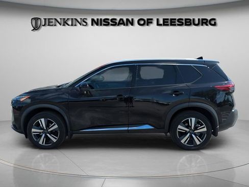Used 2023 Nissan Rogue SL w/ SL Premium Package image 11