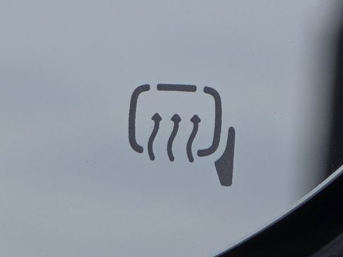 Used 2019 Subaru Crosstrek 2.0i Premium w/ Eyesight System image 7