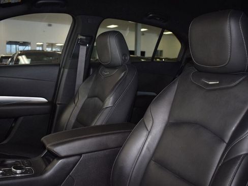 Used 2020 Cadillac XT4 Premium Luxury image 33