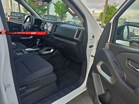 Used 2024 Nissan Frontier SV w/ SV Convenience Package RWD image 19